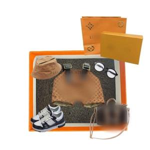 Ensemble d'accessoires de luxe unisexe orange de 17 cm, jouet DIY, vêtements de poupée, robe, chapeau, chaussures, sac, lunettes, vinyle, coton, peluche, boîte cadeau - Product Image 1