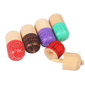Jouet Kendama en bois à finition craquelée, personnalisé, avec sensation agréable au toucher, jeu de balle interactif pour l'entraînement et l'équilibre - Product Image 1