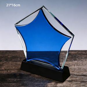 Trophée Étoile à Cinq Branches en Cristal pour Petit Garçon 21x16cm – Récompense, Cadeau Commémoratif, Logo Personnalisable, Souvenir d'Entreprise - Product Image 3