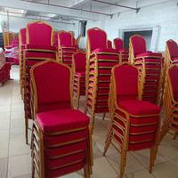 Chaise de banquet en gros OEM ODM, personnalisable avec tissu et structure métallique, pour hôtels, restaurants et services de traiteur
