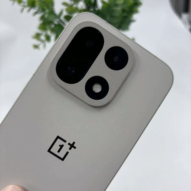Wholesale Original Used Unlocked Used Phones Mobile OnePlus 15 512GB 5G Smartphone