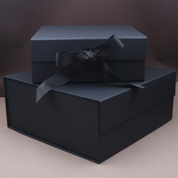 Emballage de luxe, boîte-cadeau de vêtements à aimant noir personnalisé avec son propre logo
