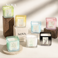 Ensemble cadeau de bougies parfumées aromatiques en cire de soja biologique personnalisées avec logo et emballage NOVA, dans un bocal en verre, pour la fragrance de la maison