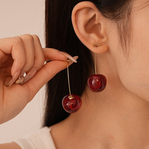 Orecchini pendenti da donna con ciliegie rosse, gioielli alla moda e dolci - Product Image 2