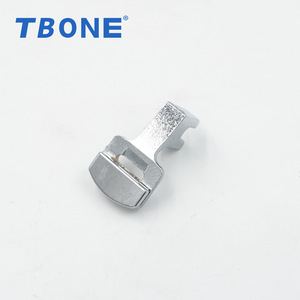 ตัวกดจีบผ้าแบบ T-Bone รุ่น 702 อุปกรณ์เสริมสำหรับจักรเย็บผ้าทำจากเหล็ก - Product Image 2