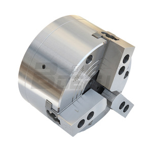 Mandril Neumático de Tres Mordazas Semi-Perforado Betterfair KB05-3 para Torno CNC, 9.5 kg, Acero, Hecho en China - Product Image 4