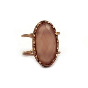 แหวนพลอยอความารีนทำจากทองเหลืองออกแบบด้วยมือปรับได้สายคู่สีดำชุบเหลี่ยมเพชรพลอย - Product Image 5