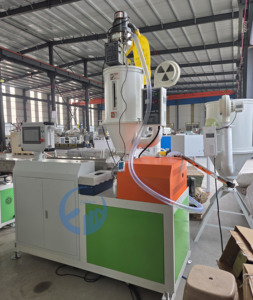 Machine de fabrication de <span class=keywords><strong>filament</strong></span> en plastique PLA PETG <span class=keywords><strong>PET</strong></span> imprimé en 3D, ligne de production de <span class=keywords><strong>filament</strong></span> en plastique, extrudeuse - Product Image 2