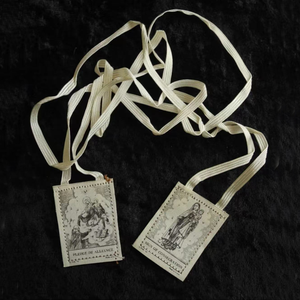 Escapulario Católico Vintage, Santuario de Bolsillo, Reliquia de Nuestra Señora del Monte Carmelo (z5/6) - Product Image 1