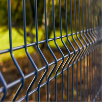 Malla de Alambre Soldada Curvada en 3D de Color Verde Oscuro con Revestimiento de PVC, Servicio de Corte, Opciones de Color Personalizadas para Jardines y Parques