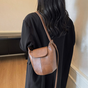 Nouveau design 2026 – <span class=keywords><strong>Sac</strong></span> seau <span class=keywords><strong>vintage</strong></span> en <span class=keywords><strong>cuir</strong></span> PU grande capacité pour femme – <span class=keywords><strong>Sac</strong></span> à bandoulière et fourre-tout tendance - Product Image 3