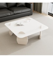 Table basse de style italien, luxe léger, motif ondulé, plateau en verre trempé, design carré, salon, minimaliste, petit appartement