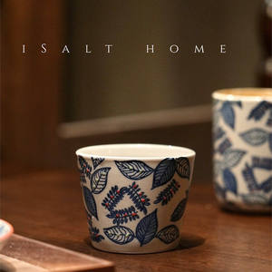 Taza de café vintage pintada a mano con relieve, diseño de hojas retro, taza creativa para latte con boca de cerdo y motivos de amor. - Product Image 2