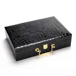 2021 Custom Design Spot Double Button Alligator Black Flap Gift Portable Buckle Belt Box