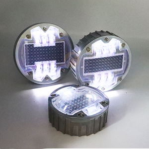 DPWH approuvé 6 LEDs Solar Cat Eye Road Marker Light G105 4Way IL300 Solar Road Studs - Product Image 1