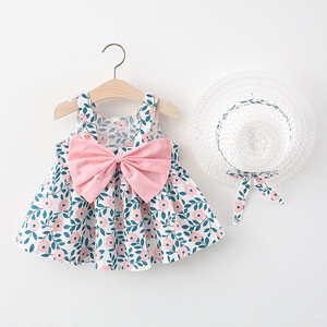 Vestido de tirantes para niñas con falda y sombrero de paja con lazo grande y estampado floral pequeño, Colección Verano 2021, Incluye sombrero - Product Image 1