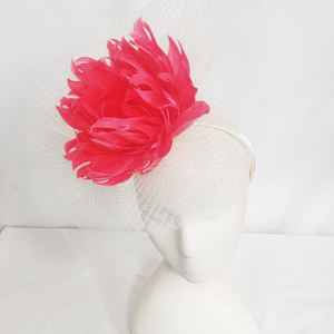 Luxe maille filet paille plume Fascinator pour mariée demoiselle d'honneur mariage invité thé fête église course jour chapeaux - Product Image 3