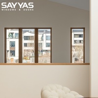 Fenêtres en bois recouvertes d'aluminium haute performance SAYYAS avec triple vitrage, technologie Low-E Plus et excellente étanchéité à l'air