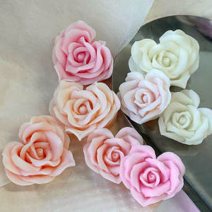 Moule en silicone 3D en forme de cœur de rose pour bougies et savons - Design floral romantique en dentelle pour cadeaux de la Saint-Valentin, faveurs de mariage et résine - Product Image 4