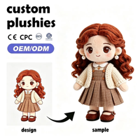 Poupée en peluche unisexe en coton personnalisée OEM ODM, figurine streetwear sur mesure avec casquette, veste et jean pour mascotte de marque ou cadeau