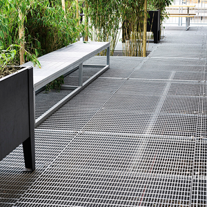Grille en acier inoxydable personnalisable pour une installation rapide dans les applications de plancher de villas municipales - Product Image 1
