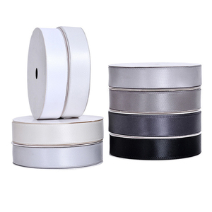 Tersedia 4cm pita poliester hitam pita kotak pembungkus Hadiah mewah pita Satin kustom hitam - Product Image 3