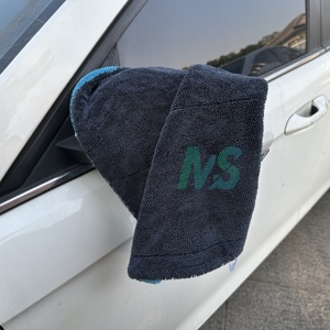 Serviettes de nettoyage absorbantes personnalisées 1400 g/m² pour l'entretien automobile, serviettes de séchage rapide pour le detailing automobile, serviettes en microfibre à boucles torsadées - Product Image 1