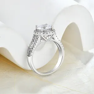 Nieuwe Stijl 925 Zilveren Bling Bling Moissanite Kubisch Zirkoon Ring Voor Dames Klassieke Luxe Bruiloft Accessoires Fijne Sieraden Ring