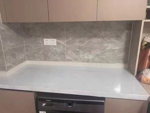 วอลเปเปอร์ลายหินอ่อนแบบม้วน ขนาด 80 ซม. ทันสมัย ติดตั้งเองได้ ลอกออกได้ กันน้ำ สำหรับห้องครัว ห้องน้ำ และบ้าน - Product Image 6