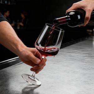 Nouveau <span class=keywords><strong>verre</strong></span> <span class=keywords><strong>à</strong></span> vin en <span class=keywords><strong>verre</strong></span> <span class=keywords><strong>à</strong></span> <span class=keywords><strong>pied</strong></span> haut de style européen, tasse en <span class=keywords><strong>verre</strong></span> haut de gamme de restaurant d'hôtel, <span class=keywords><strong>verre</strong></span> <span class=keywords><strong>à</strong></span> vin logo personnalisable - Product Image 5