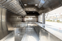 Nouveau 304 En Acier Inoxydable Mobile Food Trucke Camper Van Hot Dogs Food Cart Café Crème Glacée Alimentaire Remorque avec Cuisine Complète