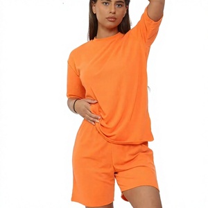 Ensemble de salon en tricot 2 pièces pour femmes, couleur unie orange, col à trois quarts, shorts, tenue décontractée d'été, 100% coton, séchage rapide - Product Image 1