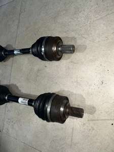 Conduire les demi-arbres gauche et droit pour Vovo <span class=keywords><strong>XC90</strong></span> Essieux gauche et droit XC60 S80 S60 S90 Ensemble moteur <span class=keywords><strong>de</strong></span> <span class=keywords><strong>transmission</strong></span> automatique - Product Image 2