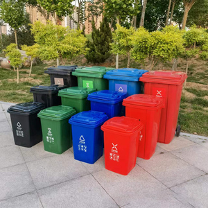 محطة حاويات إعادة التدوير بأربعة ألوان للمدارس، حاوية بلاستيكية صديقة للبيئة بسعة <span class=keywords><strong>50</strong></span> لتر مع/بدون عجلات، سلة مهملات منزلية - Product Image 1