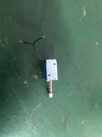Kunci Elektromagnetik Solenoid Mini Respon Cepat Youge Custom Voltage DC6V/12V Model 0420, Daya Aktif Menarik Mundur, Daya Mati Muncul Kembali