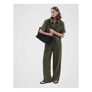 Pantalons de travail décontractés et confortables pour femmes, conçus pour prendre en charge les longues périodes de position assise, debout ou en marche tout au long de la journée - Product Image 5