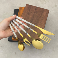 Juego de Cubiertos de Acero Inoxidable con Acabado Espejo, Diseño Moderno, para Hogar y Fiestas, en Caja de Regalo Negra