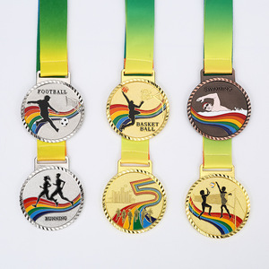 Médaille en métal gravée sur mesure, dorée, pour compétition sportive, récompense individuelle exceptionnelle, design durable - Product Image 2