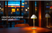 Lampe de table de restaurant LED sans fil au design moderne fonctionnant sur batterie rechargeable avec abat-jour en métal caractéristique simple