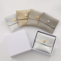 Pochette cadeau personnalisée pour bijoux avec bouton, en cuir PU, enveloppe souple réutilisable, gaufrage, emballage pour bracelet et boucles d'oreilles