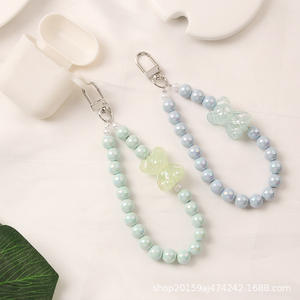 Nuevo Llavero Metálico para Coche, Colgante Creativo con Cadena de Cuentas Coloridas, Accesorios de Oso de Resina, Decoración para Estuche de Auriculares y Bolsos - Product Image 4