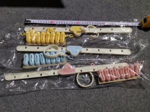 Séchoir à chaussettes multifonctionnel antidérapant sans couture, <span class=keywords><strong>cintre</strong></span> en plastique avec pince pour suspendre, injection pour rangement dans la garde-robe - Product Image 6