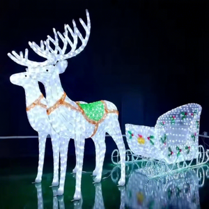 Grande Luge de Noël Lumineuse avec Rennes pour Décoration de Centres Commerciaux et Zones de Merchandising Saisonnier à Haute Visibilité - Product Image 1
