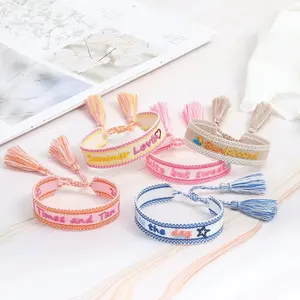 Katalog desainer perhiasan musim panas pantai pantai buatan tangan gelang anyaman tali Bohemia katun persahabatan merah muda permen yang dapat disesuaikan