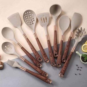 Ensemble d'ustensiles de cuisine en bois grainé, 12 pièces, antiadhésifs, antidérapants, avec manches plaqués or anti-brûlure - Product Image 2