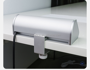 Sistema de salida de escritorio Uso comercial Extensión de alimentación de aleación de aluminio Enchufes fusionados individualmente Enchufe de mesa triangular 110 ~ 220V - Product Image 6