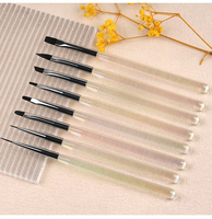 Ensemble de 8 pinceaux professionnels de haute qualité pour nail art, avec manche en acrylique coloré et poils en nylon, pour la peinture et le gel.