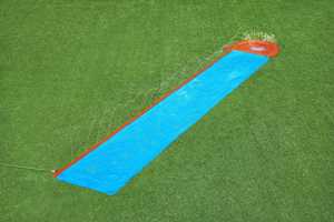 Toboggan aquatique gonflable écologique en PVC pour l'extérieur, équipement de jeu aquatique d'été pour la cour - Product Image 3