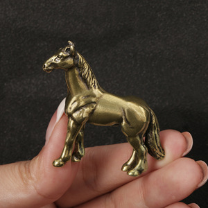 Figurines de chevaux de guerre, décorations de table, animaux de compagnie pour le thé, artisanat en bronze du cheval du zodiaque - Product Image 1