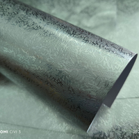 Usine de papier de Guangzhou, papier gaufré en aluminium argenté enduit de PE 80g, recyclable, pour couvercles de gâteaux et emballages cadeaux